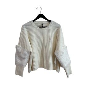 Design Lab Lord & Taylor Cream Crew Neck Sweater with Faux Fur Sleeves